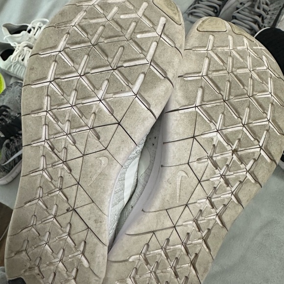 Nike Free Rn Flyknit - Picture 3 of 11